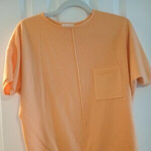 Short sleeve knit top